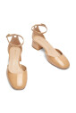 escarpin-a-bride-elegant-avec-details-feminins