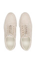 baskets-beiges-en-daim-a-lacets