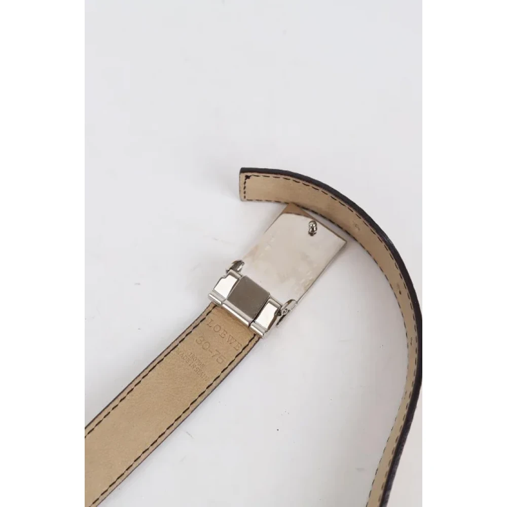 Loewe Pre-owned Leather belts Beige Dames