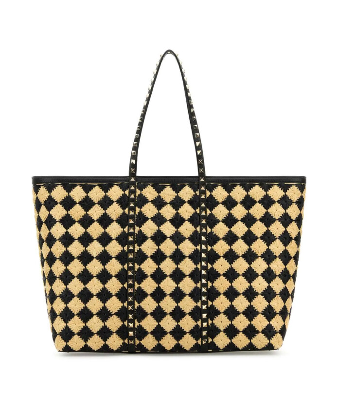 fashionable-tote-bag-in-red