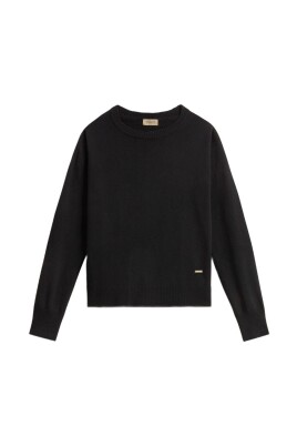 elegant-nero-sweater-aw25
