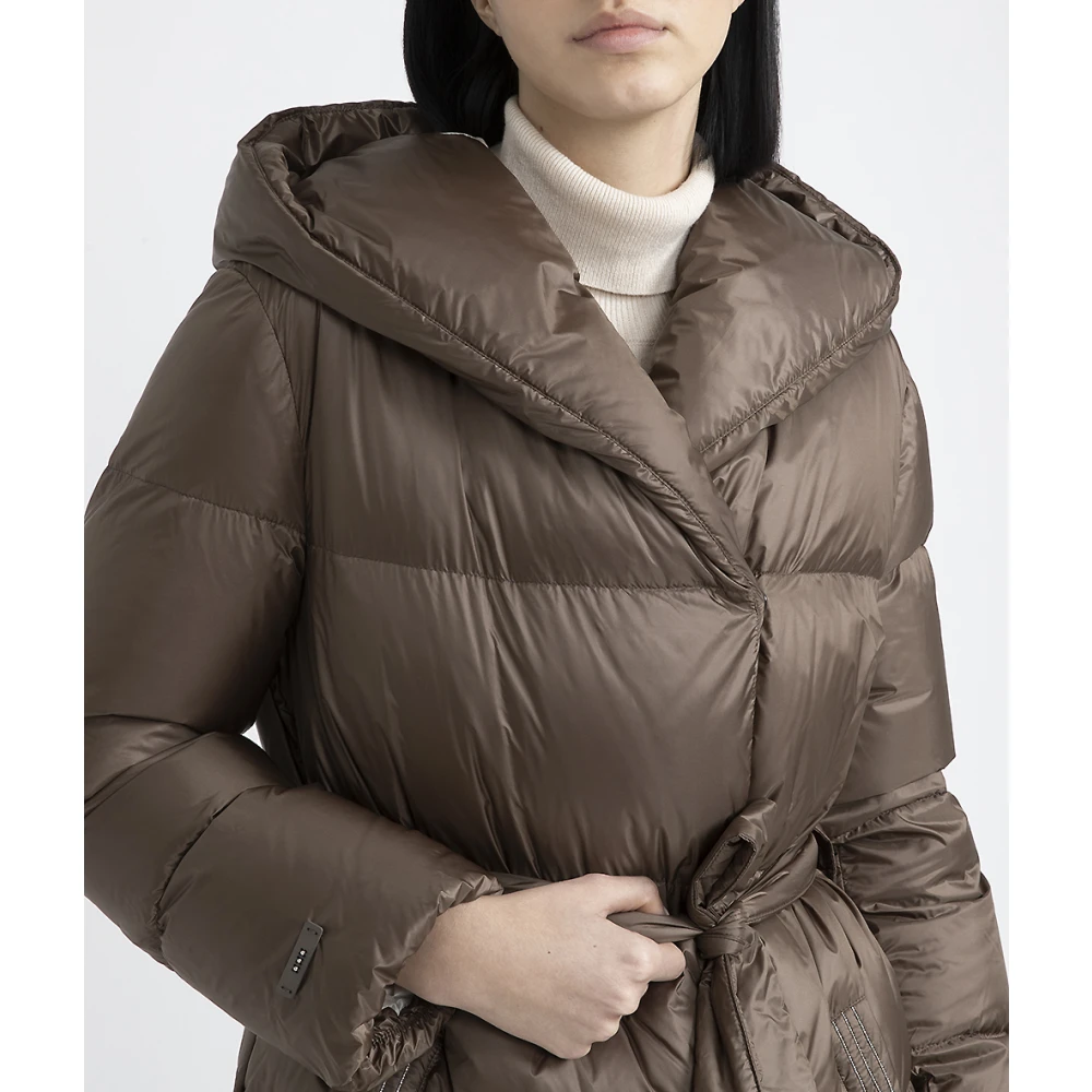 PESERICO Lange donsjas met capuchon en riem Brown Dames