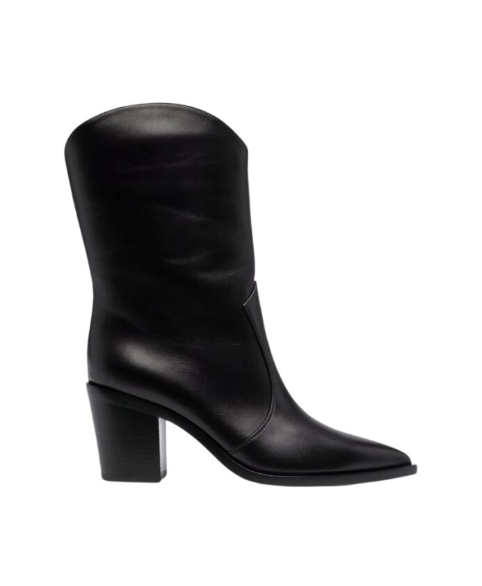 bottes-en-cuir-noir-a-bout-pointu