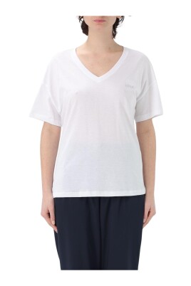 classic-white-v-neck-t-shirt
