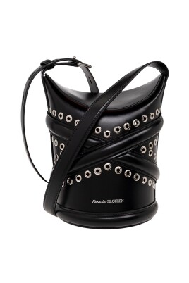 the-curve-shoulder-bag