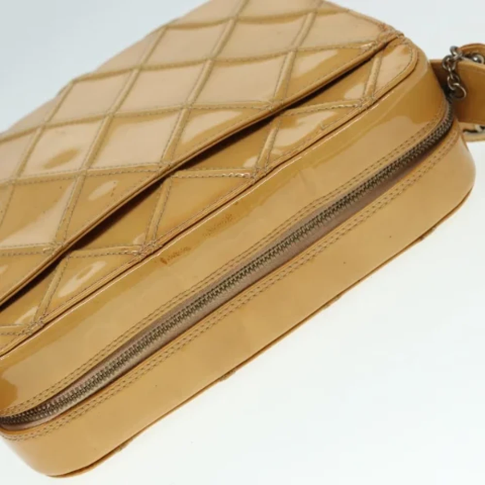 Chanel Vintage Pre-owned Canvas chanel-bags Yellow Dames