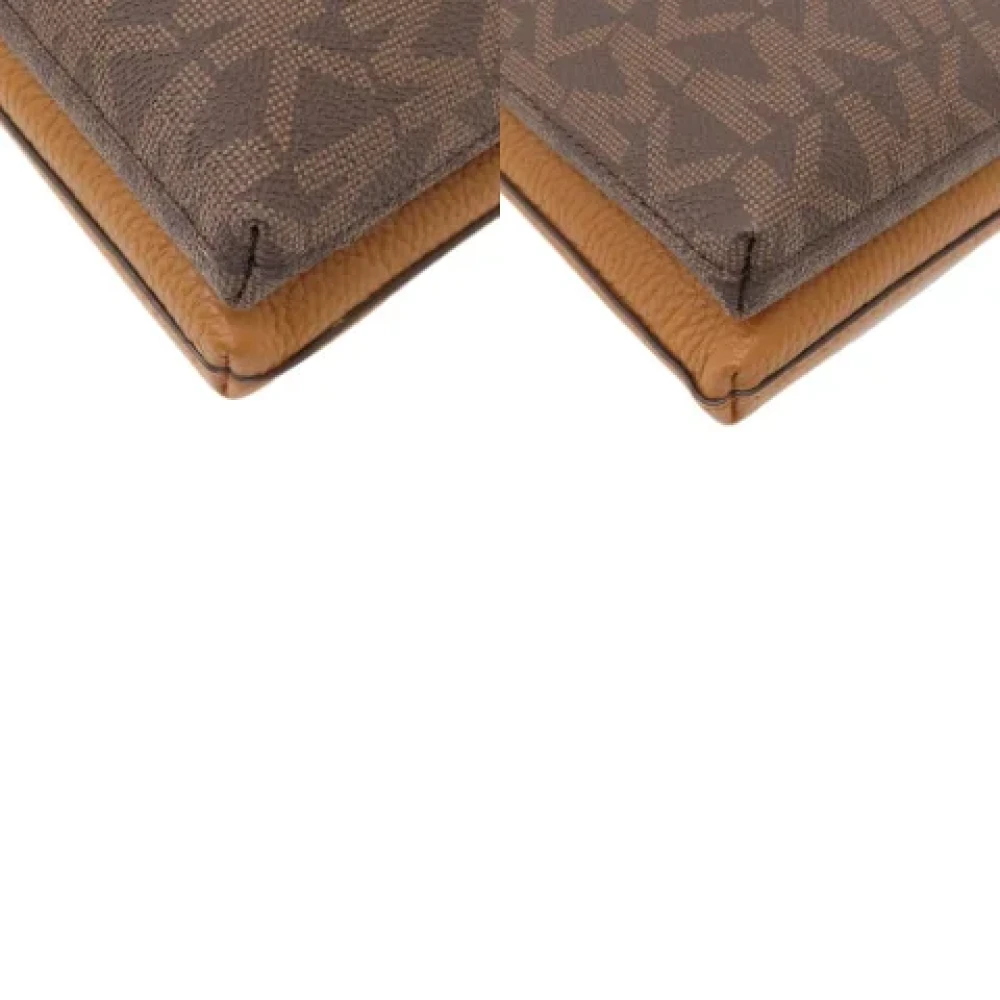 Michael Kors Pre-owned Plastic shoulder-bags Brown Dames