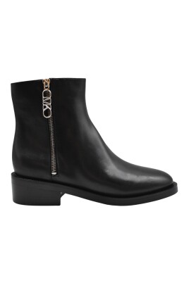 bottines-a-lacets-noires