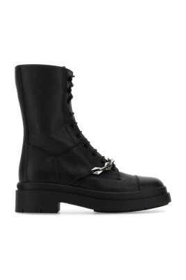 stylish-black-leather-ankle-boots
