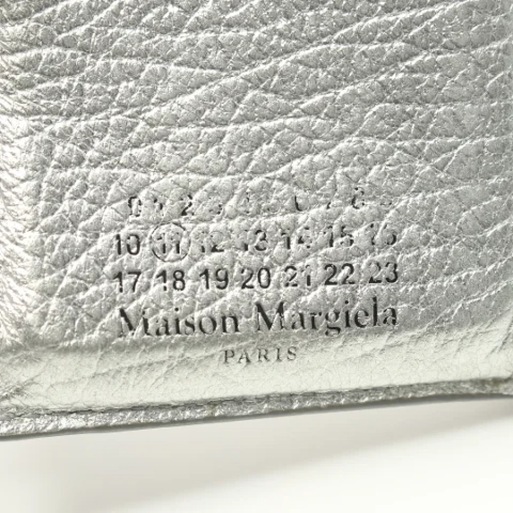 Maison Margiela Pre-owned Leather wallets Gray Dames