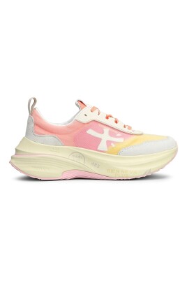 hill-sneakers