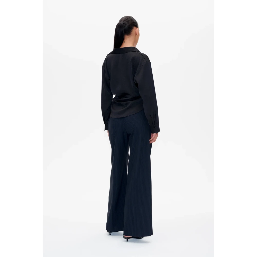 BAUM UND PFERDGARTEN Wikkelblouse met Knoopsluitingen Black Dames