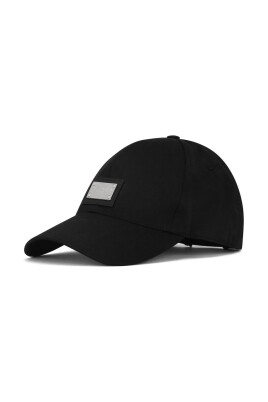 black-hats-for-stylish-look