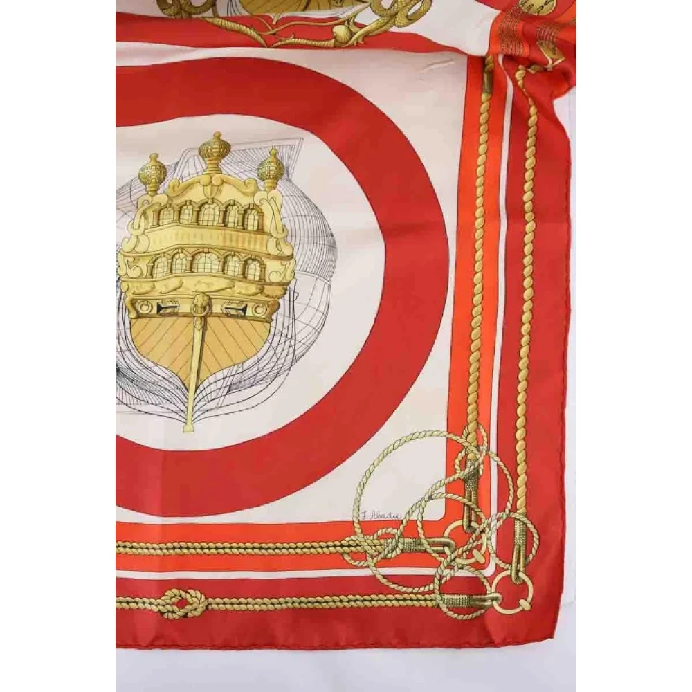 Hermès Vintage Pre-owned Silk scarves Red Dames