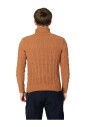 pull-a-col-roule-en-maille-torsadee
