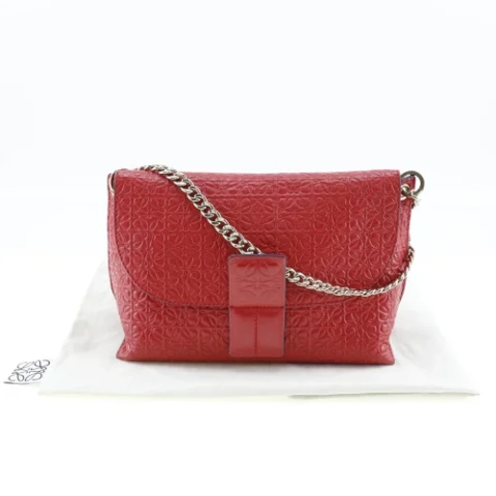 Loewe Pre-owned Fabric shoulder-bags Red Dames