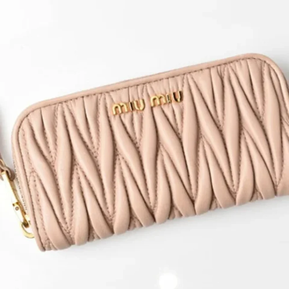 Miu Pre-owned Leather wallets Pink Dames