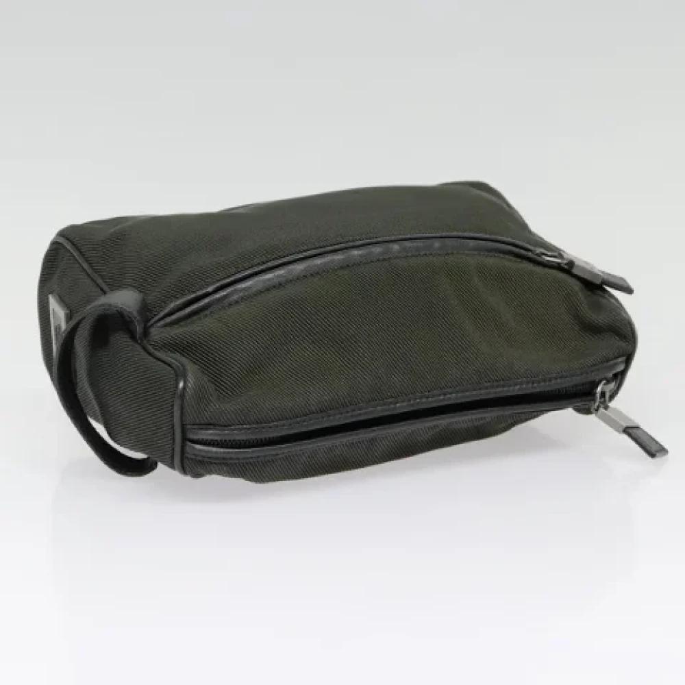Salvatore Ferragamo Pre-owned Canvas clutches Green Dames