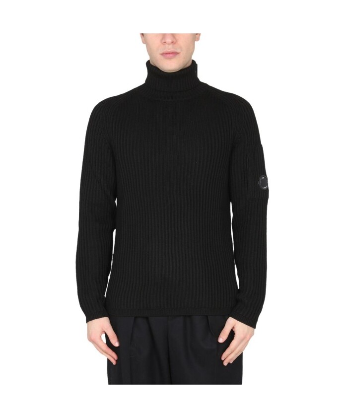 pull-en-laine-noir-a-col-roule