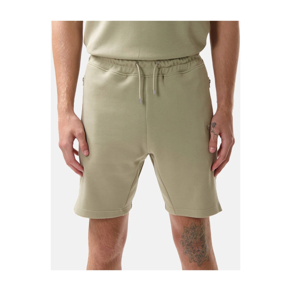 Balr. Korte Stijlvolle Zwarte Shorts Beige Heren