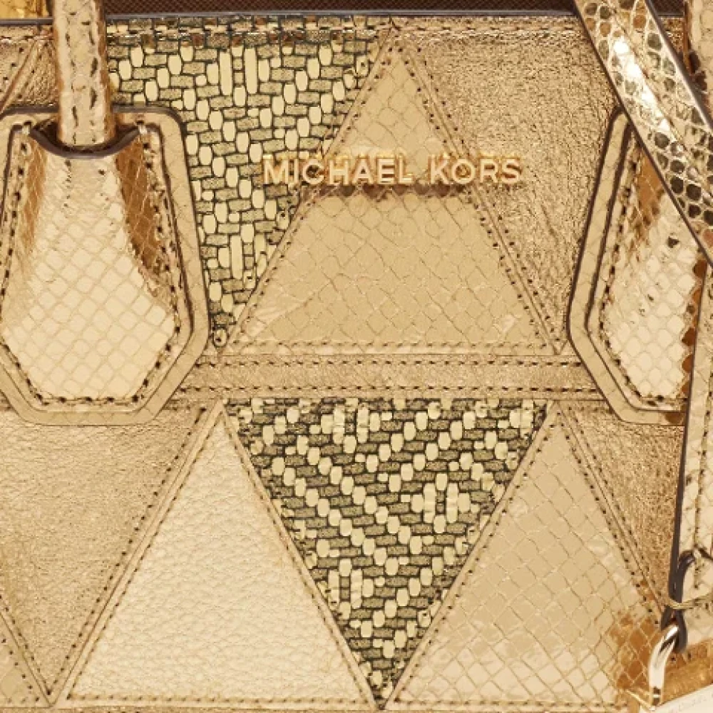 Michael Kors Pre-owned Leather totes Yellow Dames