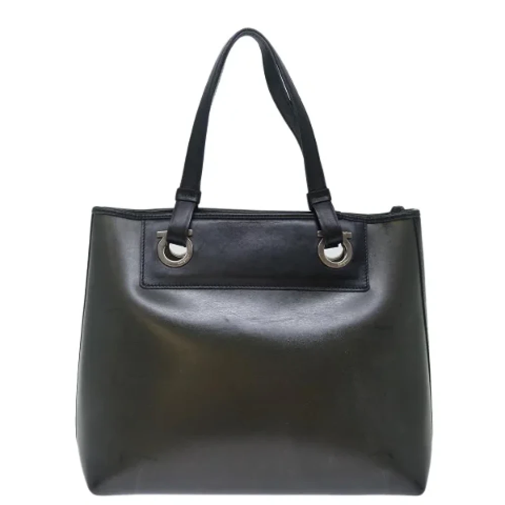 Salvatore Ferragamo Pre-owned Leather handbags Gray Dames