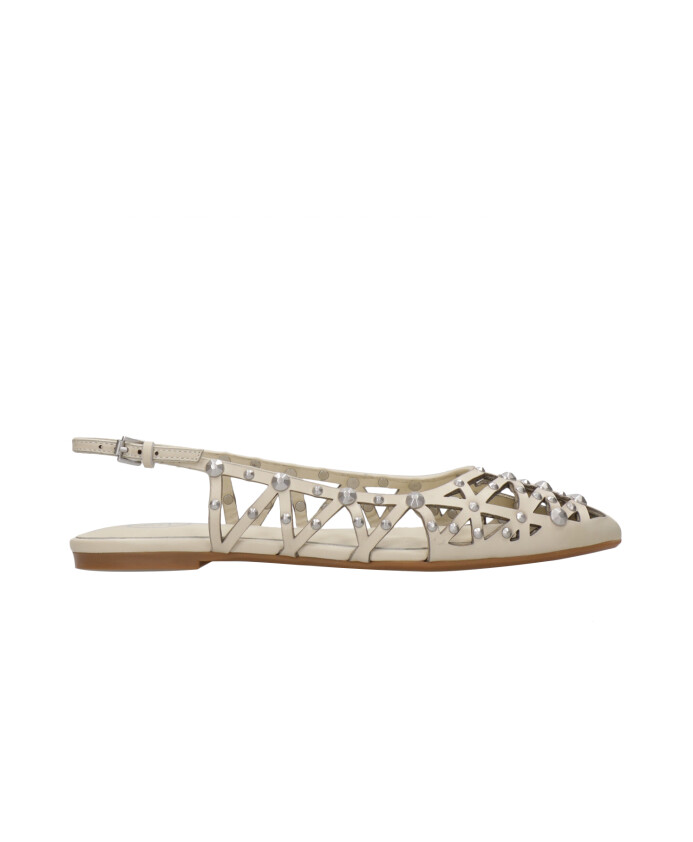 studded-laeder-cut-out-spidse-ta-sko