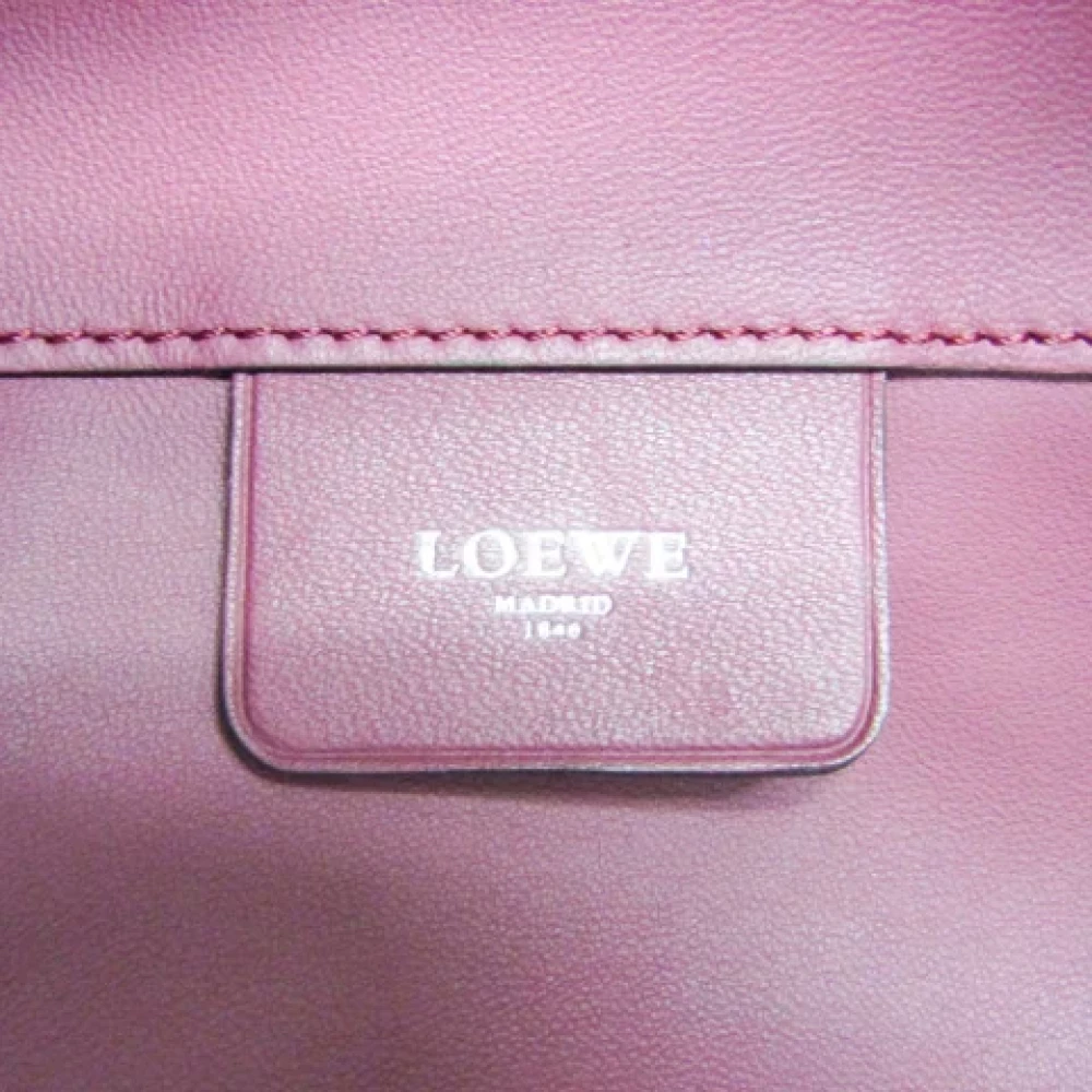 Loewe Pre-owned Leather clutches Red Dames