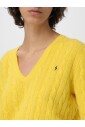 pull-a-col-en-v-en-tricot-a-cable-citron