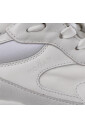 baskets-hyperactives-elegantes-a-lacets