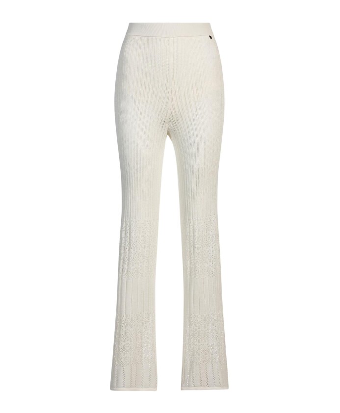 pantalon-blanc-avec-un-look-raffine