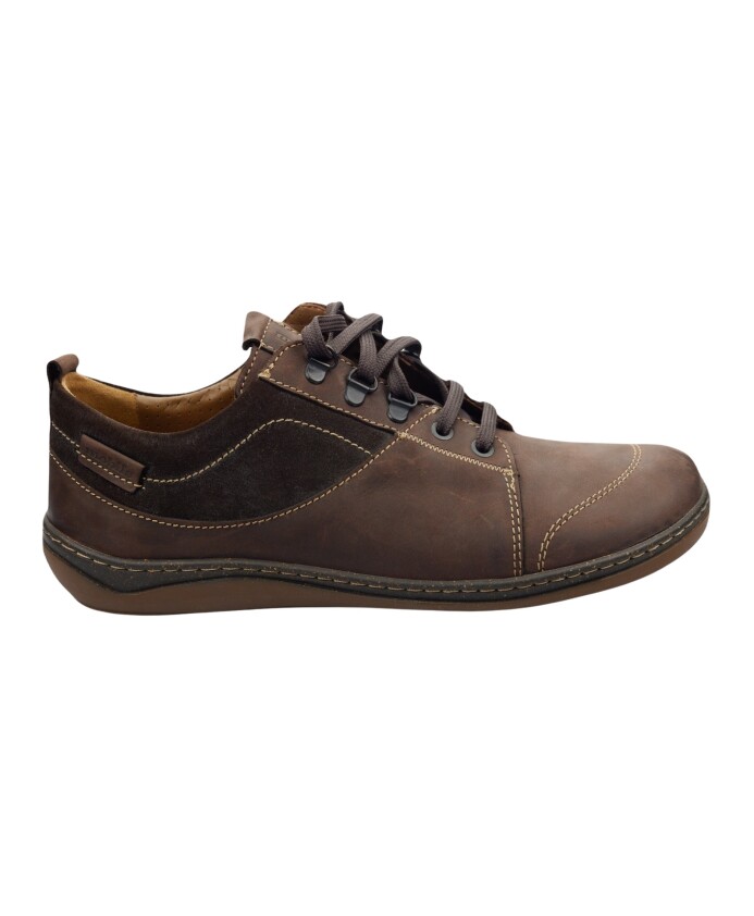 chaussure-a-lacets-homme-coupe-large