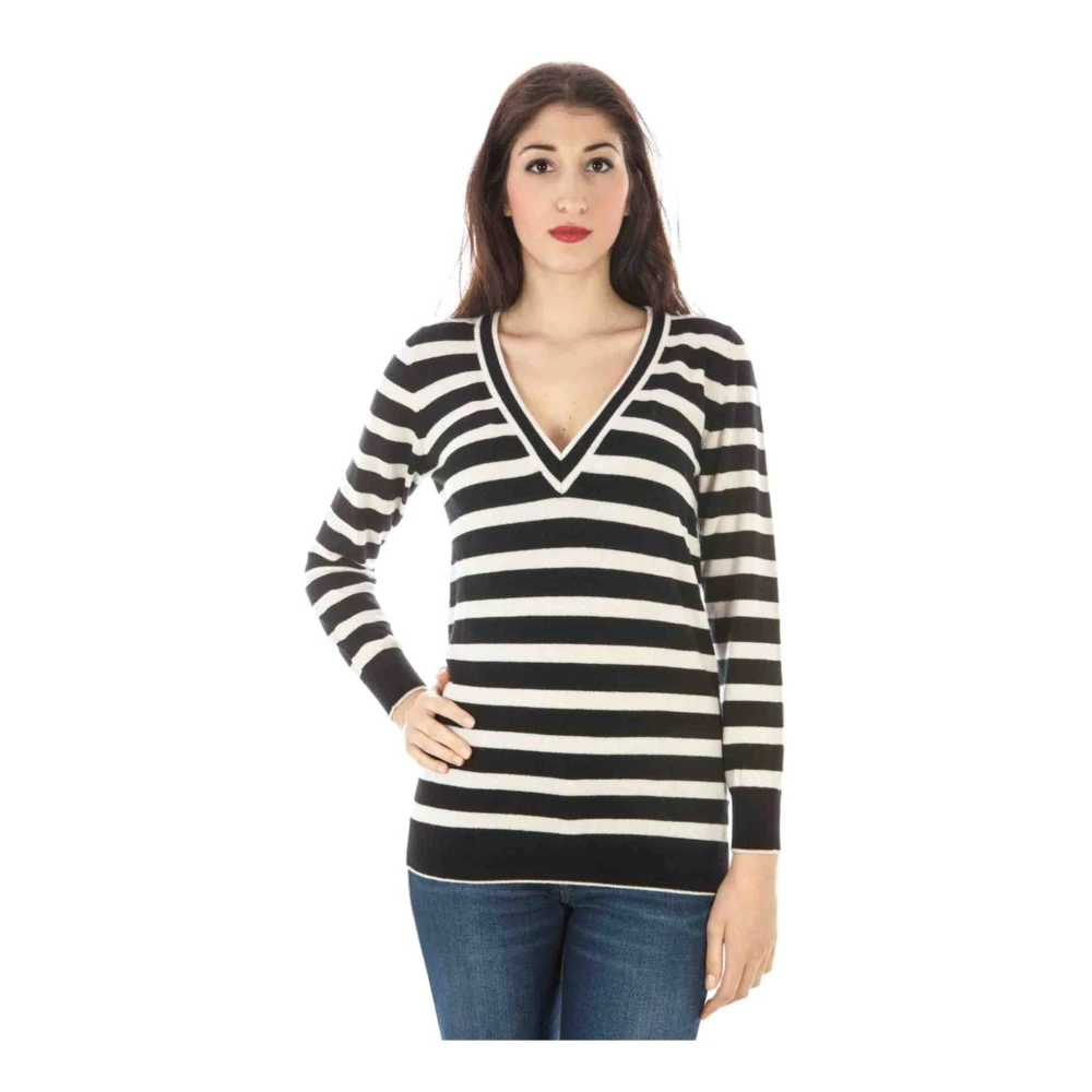 Fred Perry V-Neck Wool Jumper - Female - V-Neck Knitwear - Black - S - Knitwear - Image 3