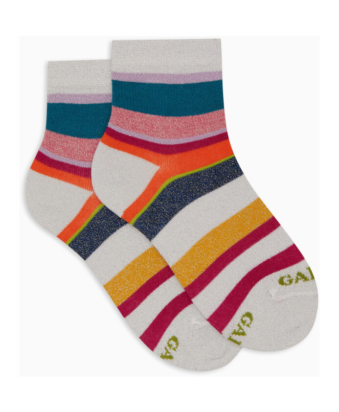 socks-andamp-tights