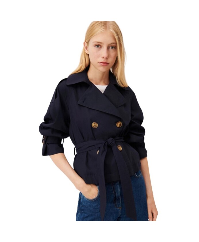 trench-coat-elegant-large