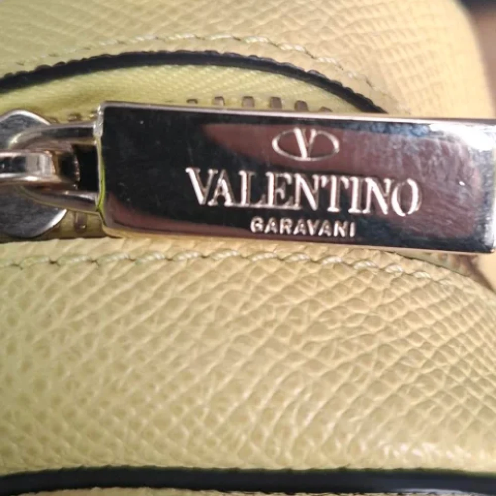 Valentino Vintage Pre-owned Leather pouches Yellow Dames