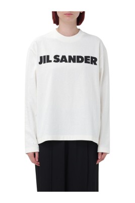 t-shirt-minimaliste-avec-logo-pour-femmes