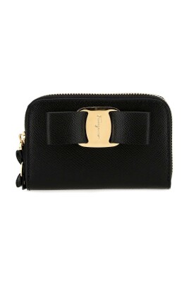 black-leather-wallet