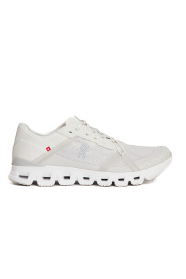 white-wolf-sneakers-cloud-x