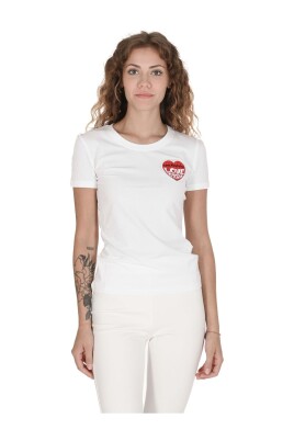 heart-patch-crew-neck-t-shirt