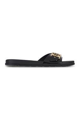 buckle-slide-sandals