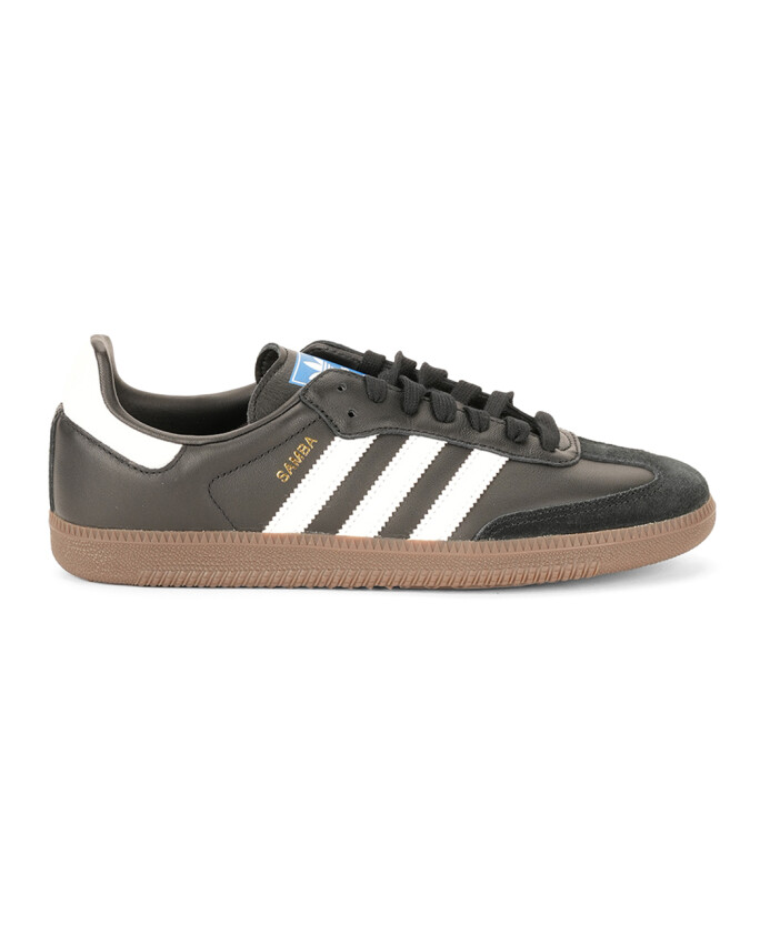 chaussures-plates-noires-superstar-iisamba