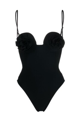 black-swimsuit-01-stylish-design