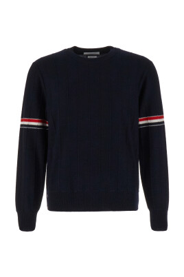 round-neck-knitwear