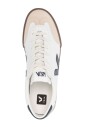 sneakers-en-cuir-blanc-design-elegant