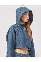 veste-en-denim-bleu-avec-lettrage-all-over