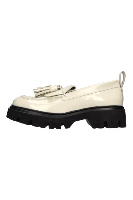 chaussures-plates-creme