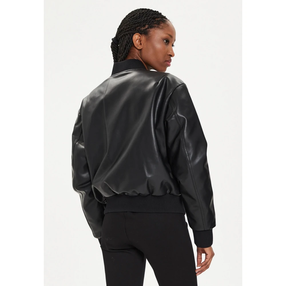 Calvin Klein Jeans Zwarte Bomberjack Stedelijke Stijl Black Dames