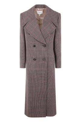 elegant-double-breasted-winter-coat
