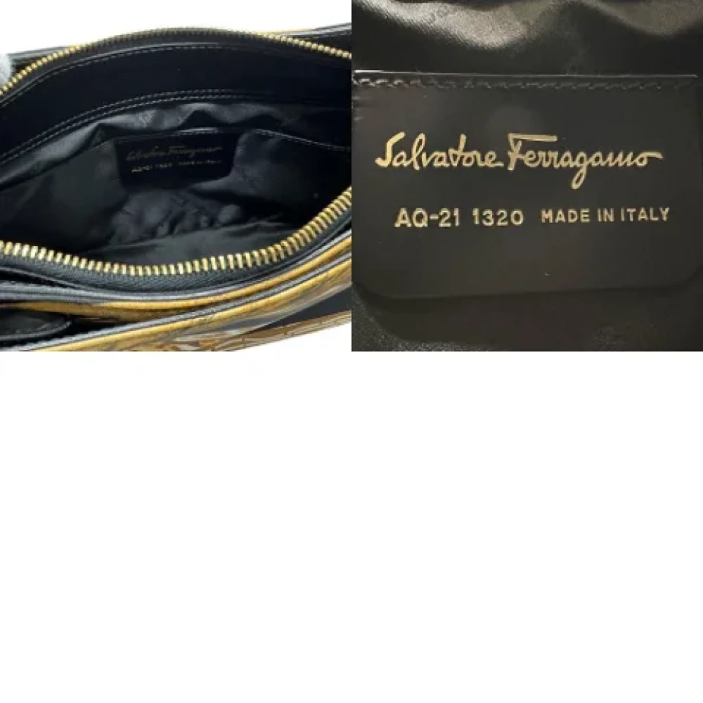 Salvatore Ferragamo Pre-owned Canvas shoulder-bags Brown Dames